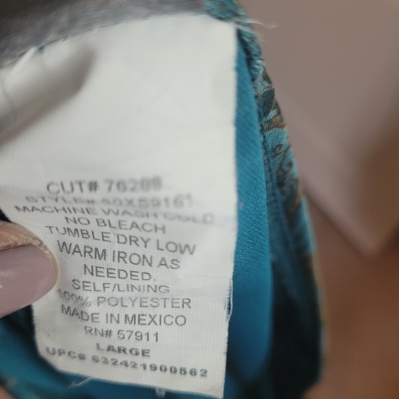 Cato blue, gray, brown skirt.  Lining on inside. Pull on. Floral & le… - Picture 6 of 9